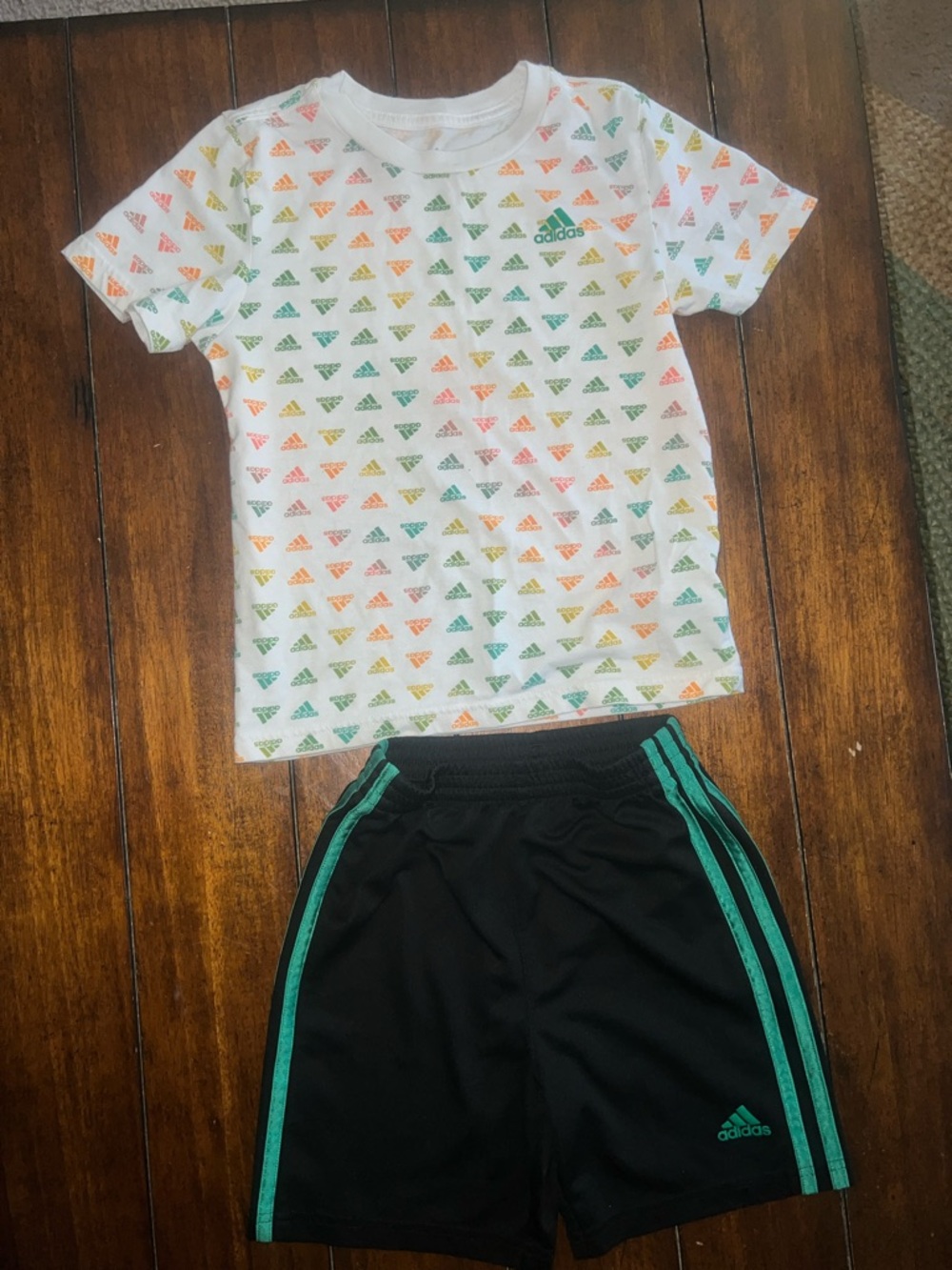 🎉🎉 5 for $20🎉🎉adidas White Tee with Multicolor Logo